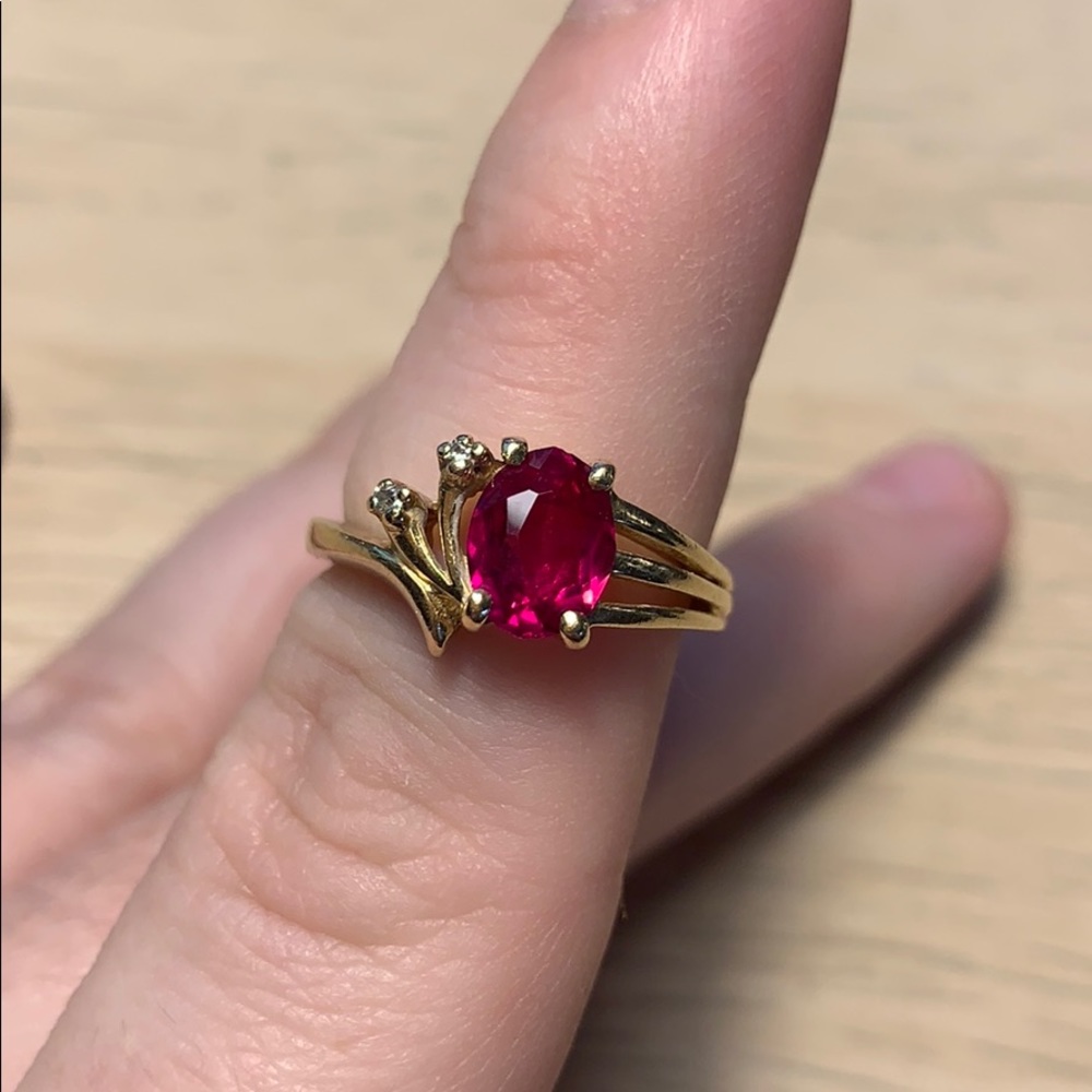 10k Yellow Gold Ruby & Diamond Ring